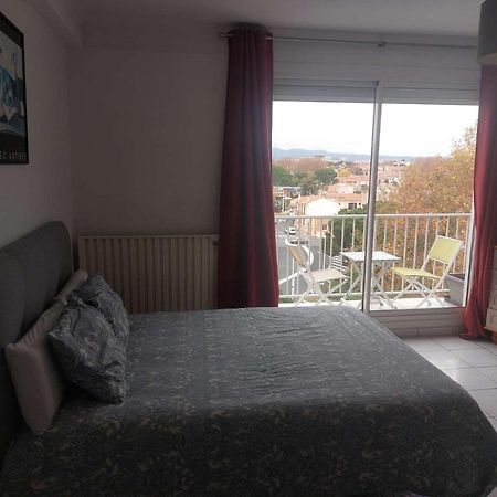Residence D'Anjou - Grand Studio Avec Balcon Et Parking Privatif Perpignan Bagian luar foto