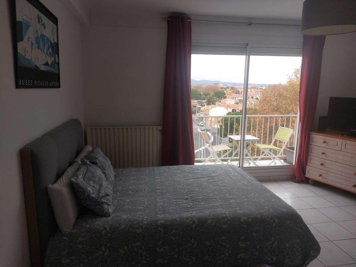 Residence D'Anjou - Grand Studio Avec Balcon Et Parking Privatif Perpignan Bagian luar foto